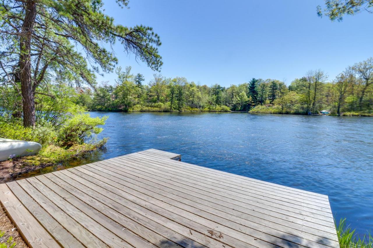 Lakefront Poconos Vacation Rental With Swim Dock! Long Pond Kültér fotó