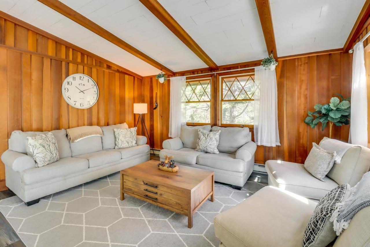 Lakefront Poconos Vacation Rental With Swim Dock! Long Pond Kültér fotó
