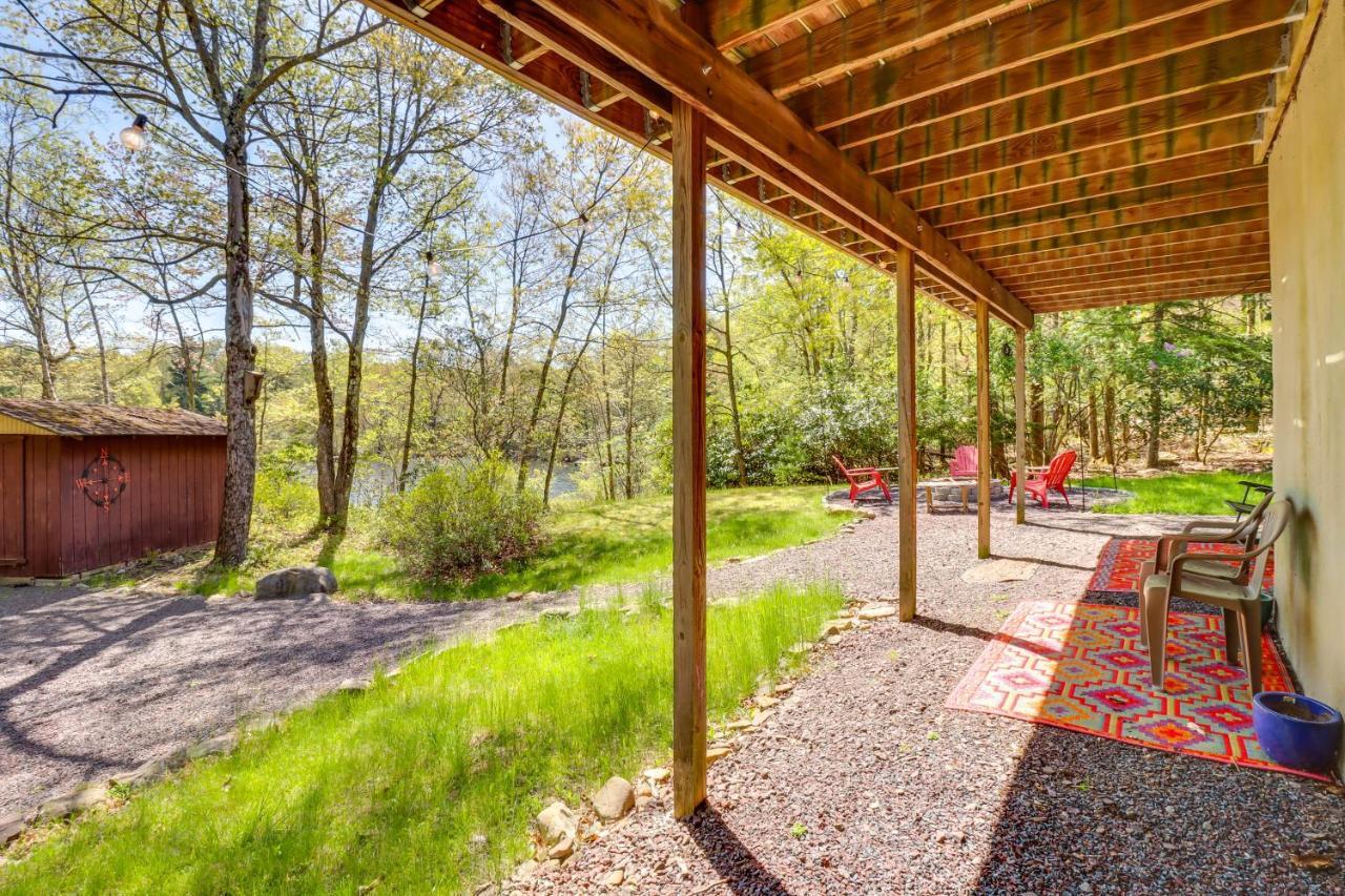 Lakefront Poconos Vacation Rental With Swim Dock! Long Pond Kültér fotó