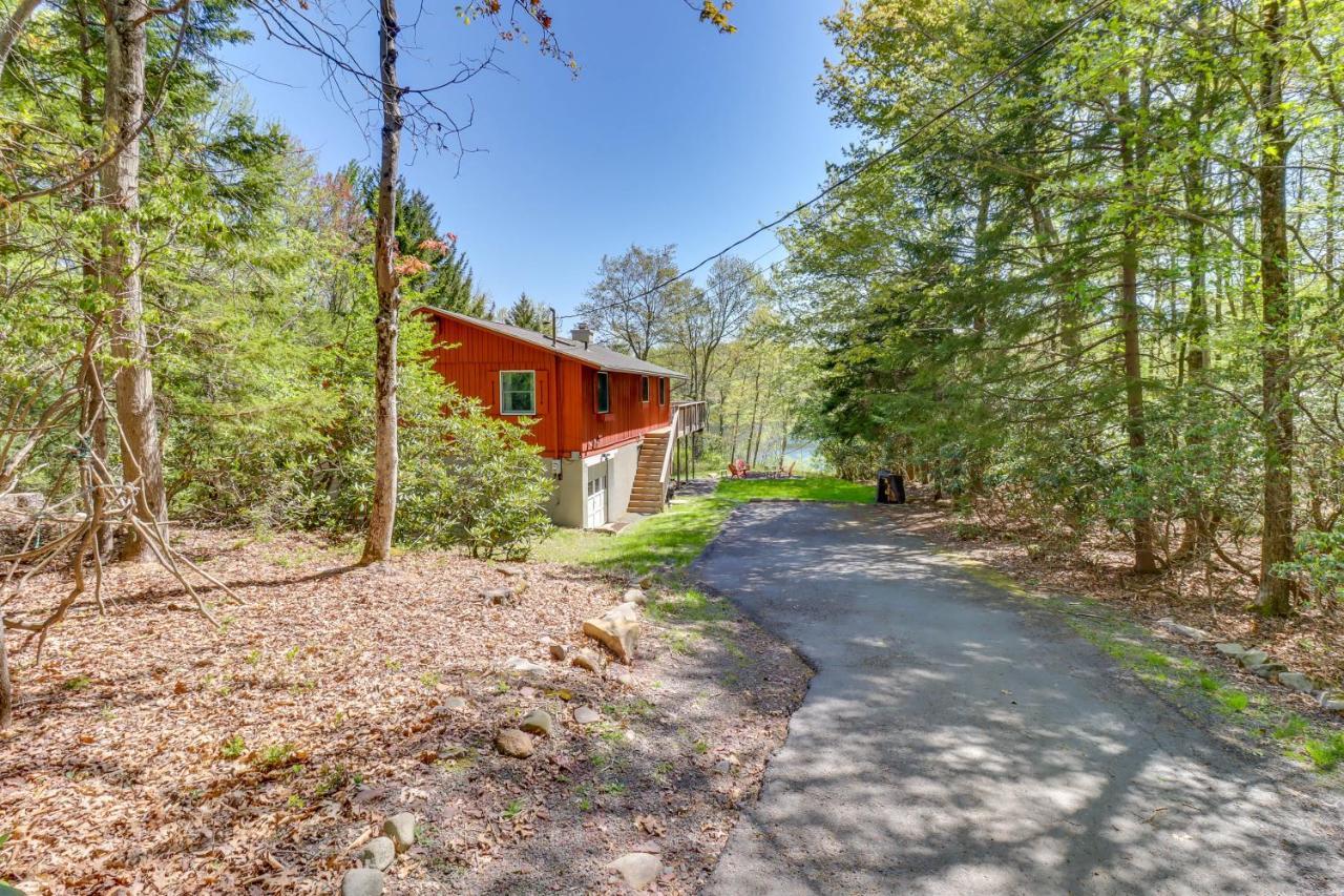 Lakefront Poconos Vacation Rental With Swim Dock! Long Pond Kültér fotó