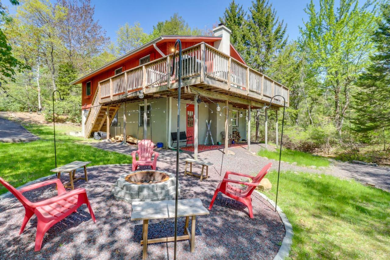Lakefront Poconos Vacation Rental With Swim Dock! Long Pond Kültér fotó