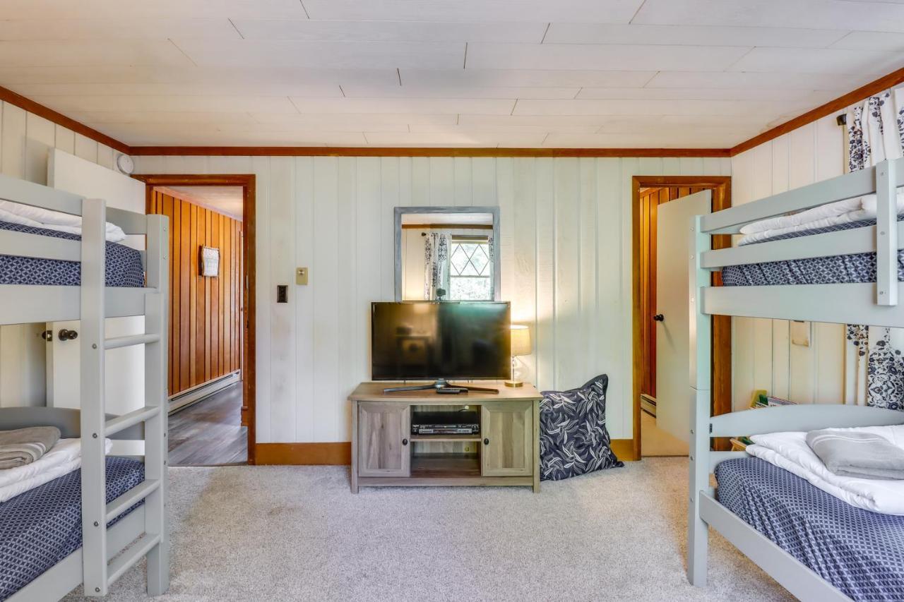 Lakefront Poconos Vacation Rental With Swim Dock! Long Pond Kültér fotó