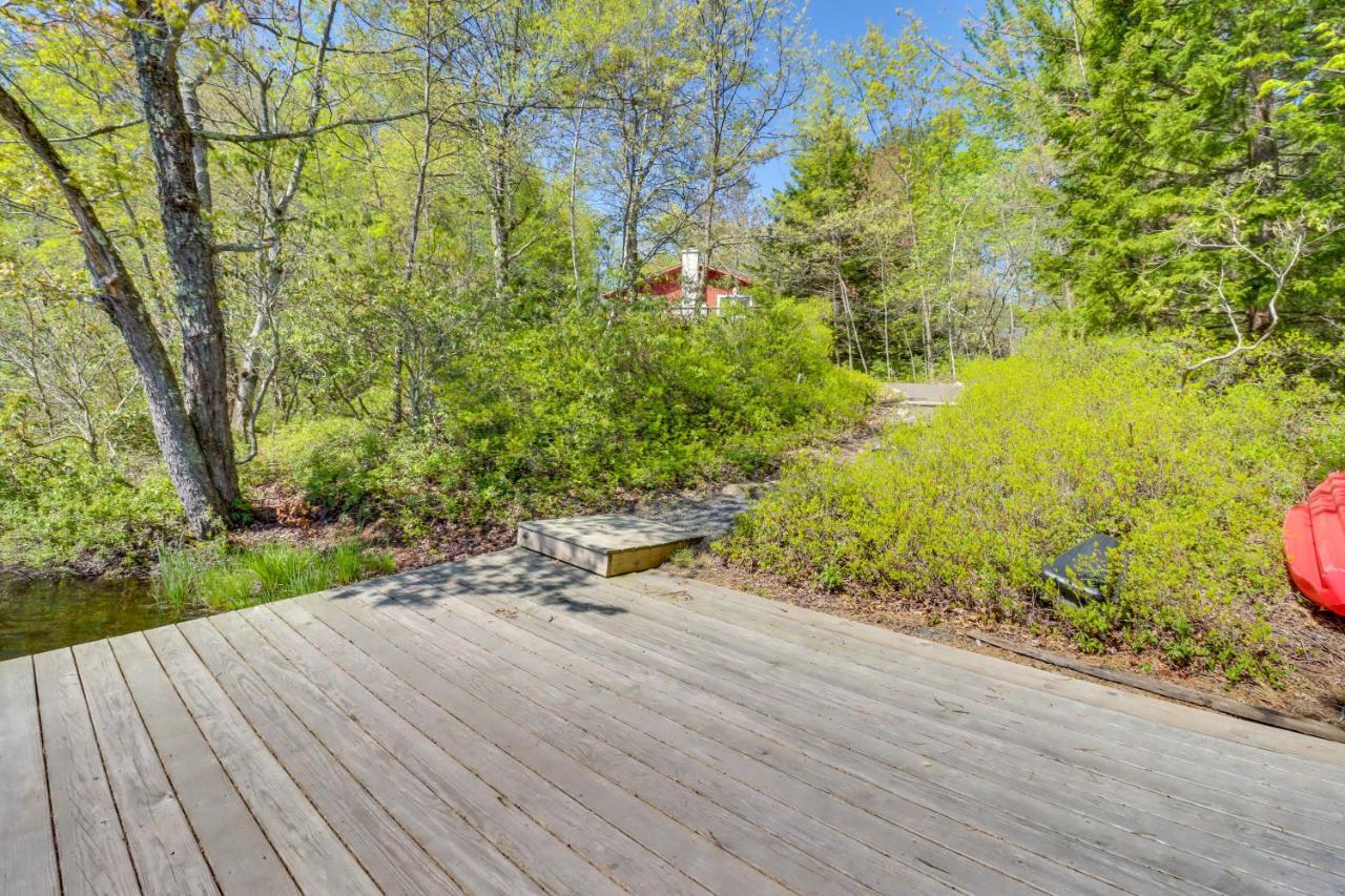 Lakefront Poconos Vacation Rental With Swim Dock! Long Pond Kültér fotó